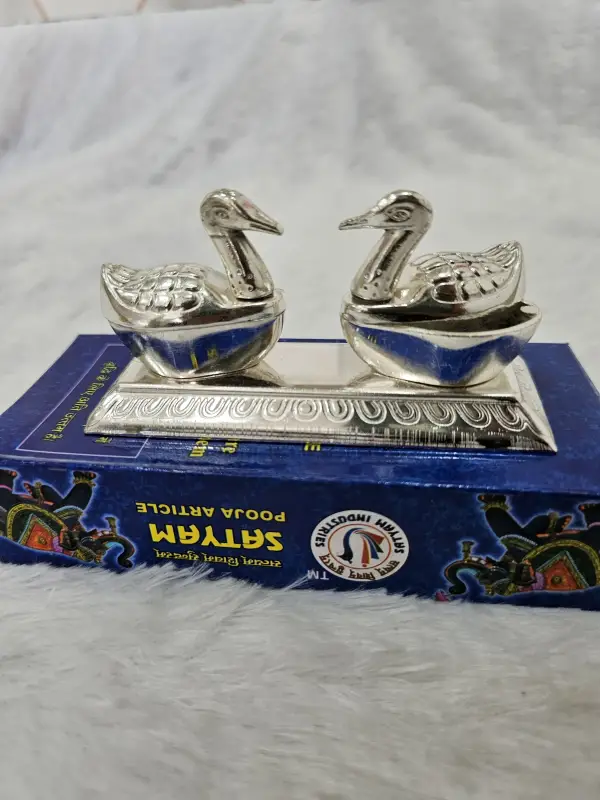 Ducks Kumkum stand