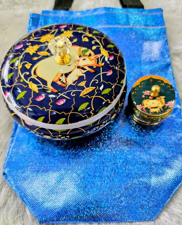 Pichwai Art Jar & Kumkum Dibbi Gift Set (4 Inch)