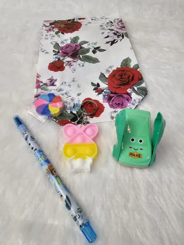 🚔 Pop, Write & Roll 4-in-1 Gift Set – Pop It Keychain, Cartoon Crayon Pen, Colourful Eraser & P
